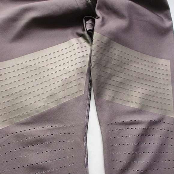 ULTRACOR - Perforated Leggings - XS - Picture 6 of 8